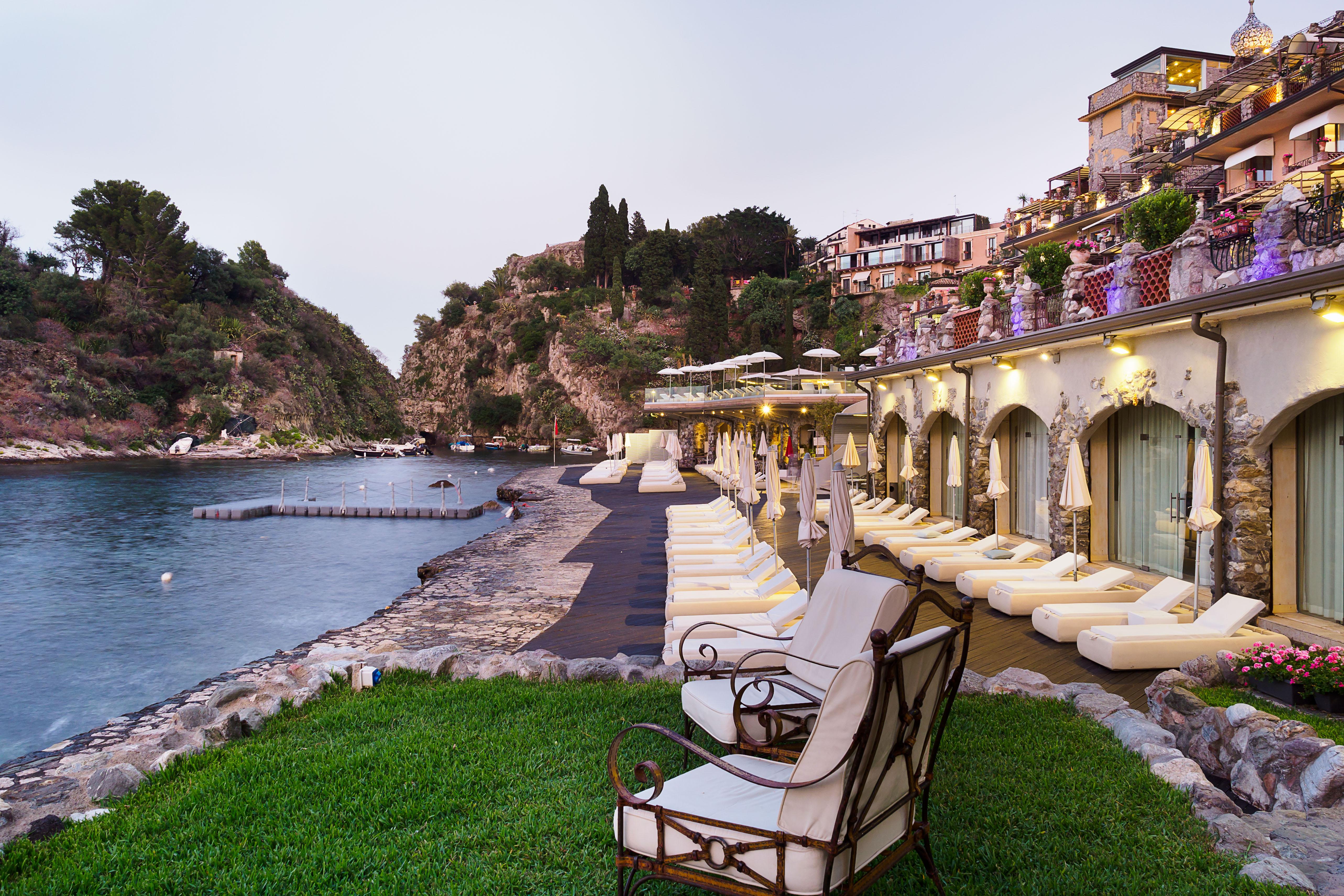 Hotel Atlantis Bay - Vretreats